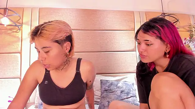 AnnieAndReach online show from 03/06/26, 03:30