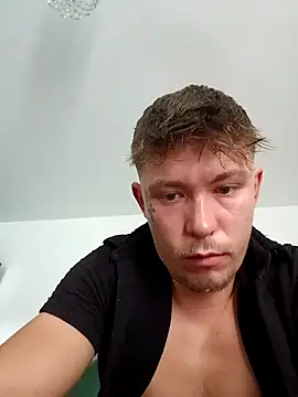 Snapshot of cameron334 chatting on 09/27/25, 09:25 cameron334 online show from 09/27/25, 09:25