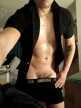 Snapshot of cameron334 chatting on 09/29/25, 10:25 cameron334 online show from 09/29/25, 10:25