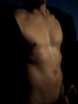 Snapshot of cameron334 chatting on 10/01/25, 11:33 cameron334 online show from 10/01/25, 11:33