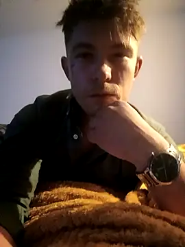 Snapshot of cameron334 chatting on 10/06/25, 12:52 cameron334 online show from 10/06/25, 12:52