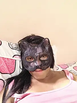 Snapshot of DuCreu chatting on 10/26/25, 01:06 DuCreu online show from 10/26/25, 01:06