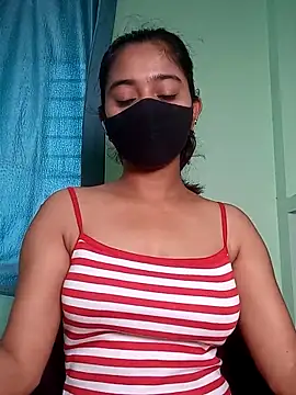 shrutee12 online show from 04/21/26, 08:20