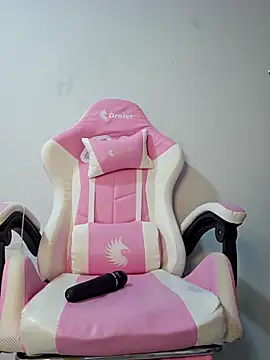 Miss Pompitas23 online show from 10/23/25, 05:18