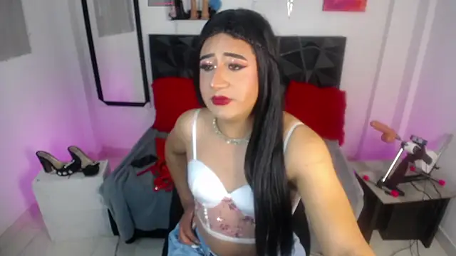 Snapshot of Athenea__Rouse chatting on 10/17/25, 12:36 Athenea  Rouse online show from 10/17/25, 12:36