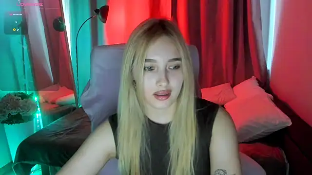 TaisiaHot online show from 04/17/26, 08:28