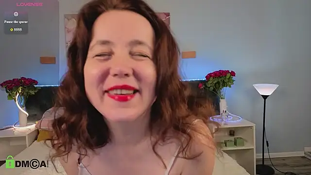 Snapshot of Kira_Adler chatting on 05/13/26, 12:52 Kira Adler online show from 05/13/26, 12:52