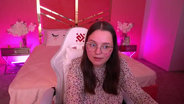 SophieDreamss online show from 09/13/25, 07:57