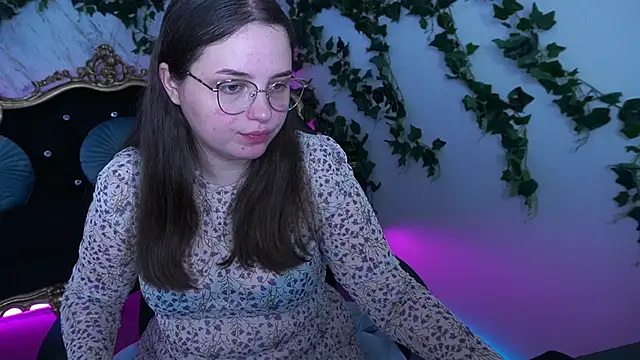 SophieDreamss online show from 10/08/25, 01:42