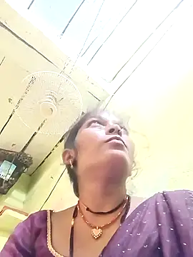 Snapshot of Samiya-143 chatting on 09/28/25, 06:41 Samiya-143 online show from 09/28/25, 06:41