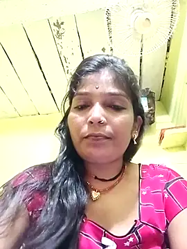 Snapshot of Samiya-143 chatting on 10/04/25, 10:24 Samiya-143 online show from 10/04/25, 10:24