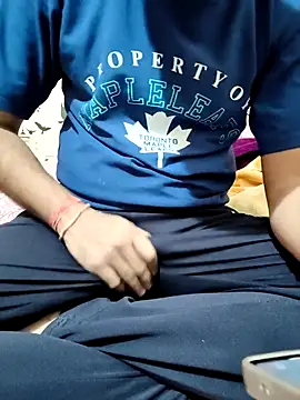 mehulsomm7 online show from 11/24/25, 09:09