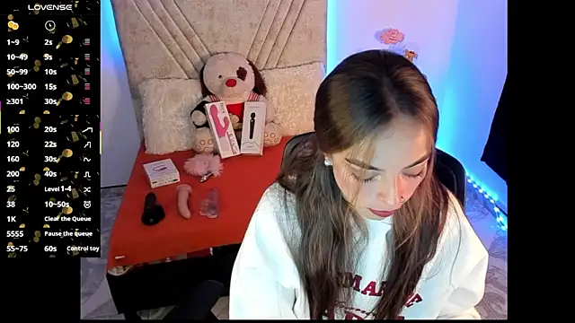 Mia Victoria22 online show from 06/23/26, 01:47