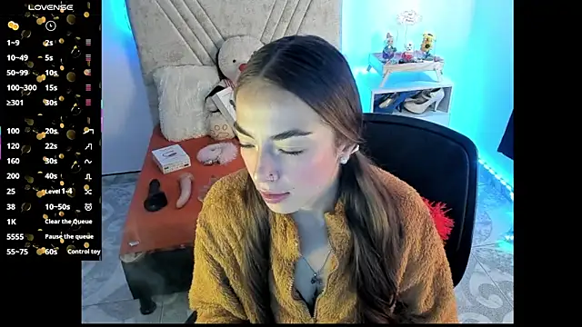 Mia Victoria22 online show from 07/05/26, 06:59