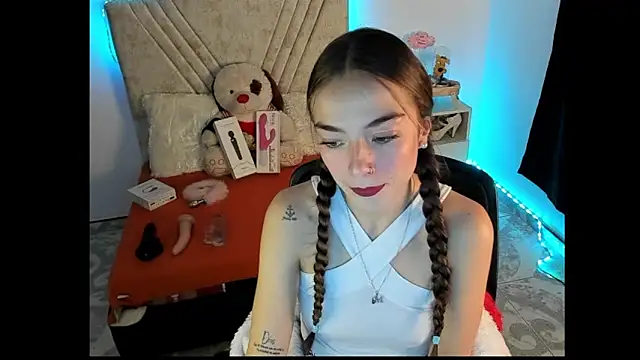 Mia Victoria22 online show from 07/24/26, 02:20