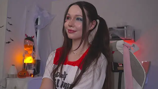 kategoodgirl online show from 10/31/25, 08:48