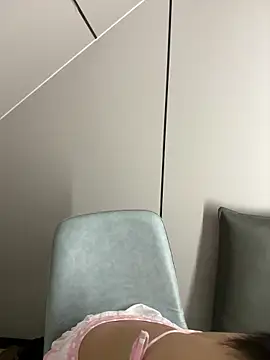 lelebaybay888 online show from 10/17/25, 04:20