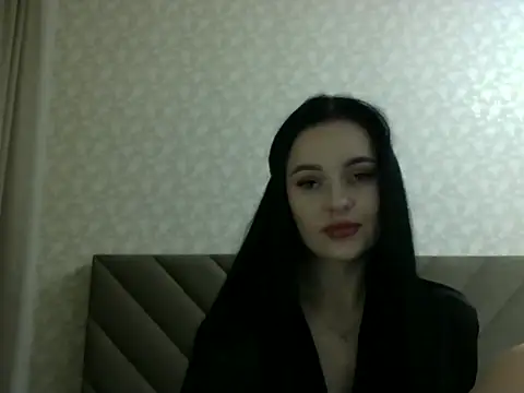 Lulii24 online show from 10/27/25, 01:42