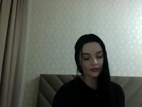 Lulii24 online show from 10/28/25, 10:12