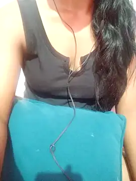 Snapshot of trending_tamizhachii chatting on 09/21/25, 05:58 trending tamizhachii online show from 09/21/25, 05:58