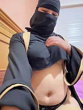 Snapshot of _Laiali_ chatting on 09/20/25, 12:28 Laiali online show from 09/20/25, 12:28