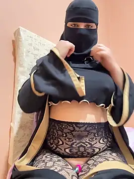  Laiali  online show from 11/22/25, 12:37