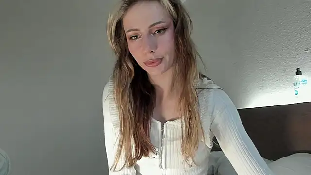 MilaDeLune online show from 11/08/25, 04:18