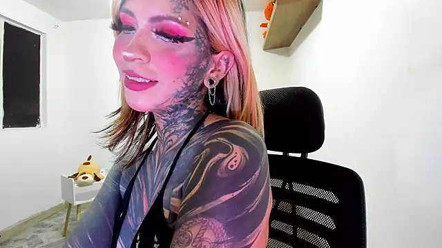 Snapshot of Nickidoll66- chatting on 05/16/26, 03:14 Nickidoll66- online show from 05/16/26, 03:14
