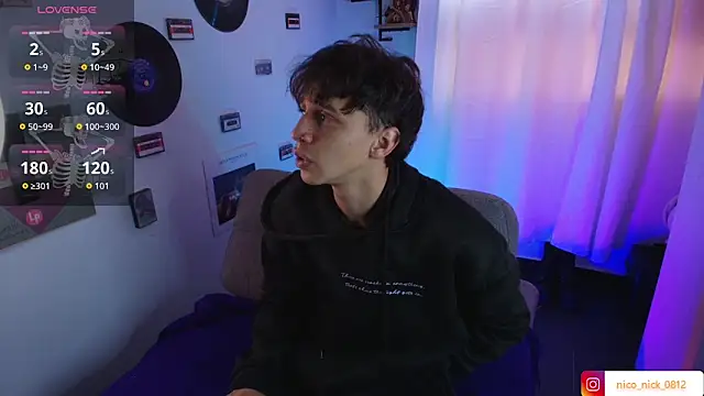 Snapshot of Nick_Bangover_ chatting on 09/30/25, 06:46 Nick Bangover online show from 09/30/25, 06:46