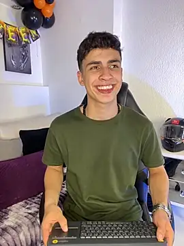 AdrianRinaldi online show from 10/07/25, 08:06