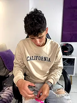 AdrianRinaldi online show from 11/08/25, 08:18