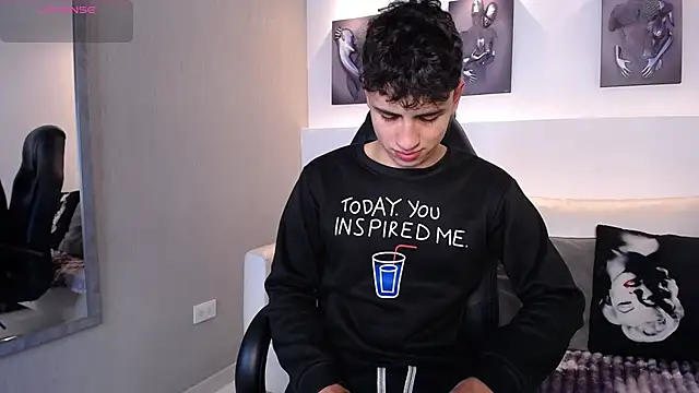 AdrianRinaldi online show from 11/10/25, 08:19