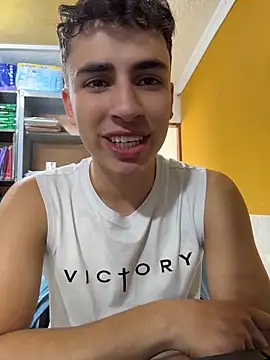 AdrianRinaldi online show from 04/19/26, 06:10