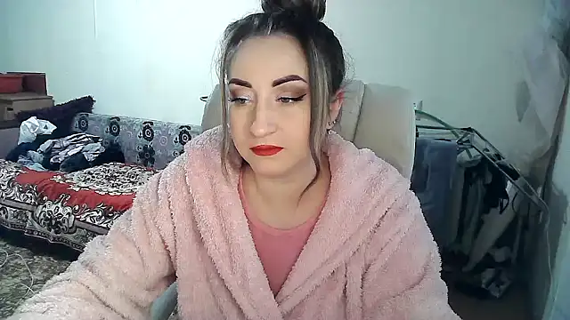 Snapshot of FlySunny4 chatting on 11/07/25, 06:13 FlySunny4 online show from 11/07/25, 06:13