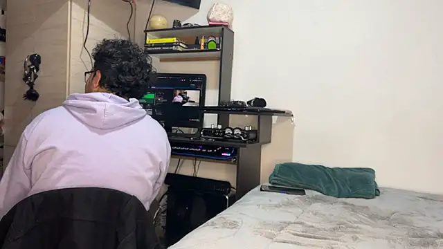 Snapshot of Conor_Taylor chatting on 09/20/25, 03:46 Conor Taylor online show from 09/20/25, 03:46