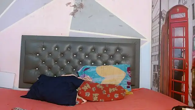 Snapshot of Kylie_Jennerr chatting on 05/30/26, 09:23 Kylie Jennerr online show from 05/30/26, 09:23