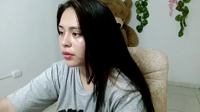 lucy1609 online show from 10/21/25, 07:36
