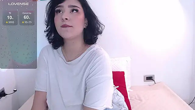 Annie Villaa online show from 09/19/25, 04:07