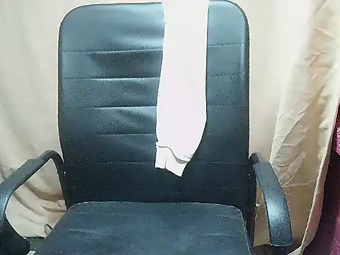 WetHornyPusy4u online show from 04/28/26, 02:33