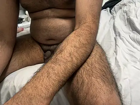 HothairyBoy2 online show from 02/05/26, 12:26