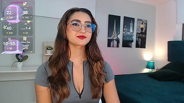 Snapshot of madame_lottie chatting on 09/26/25, 12:31 madame lottie online show from 09/26/25, 12:31