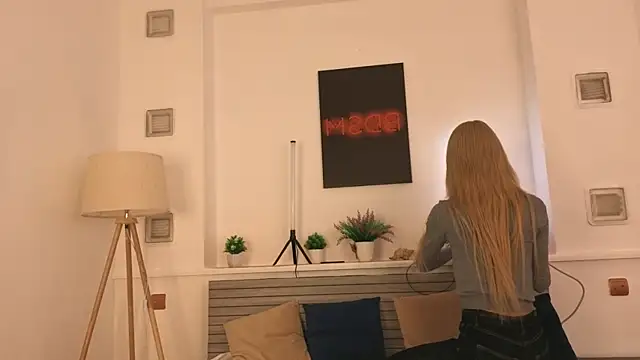 okerriella online show from 04/23/26, 05:19