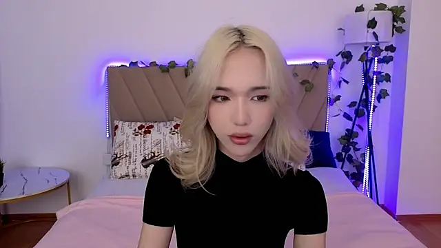 Snapshot of okerriella chatting on 06/04/26, 06:08 okerriella online show from 06/04/26, 06:08