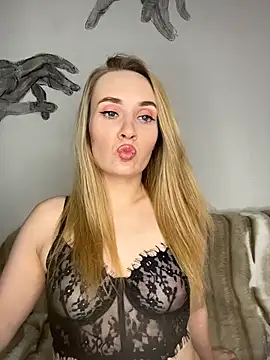 KiraBerht online show from 03/26/26, 04:45