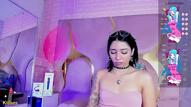 Niina Sissy online show from 03/22/26, 04:16