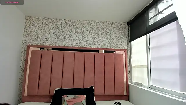 Hanna Lee   online show from 03/05/26, 07:54