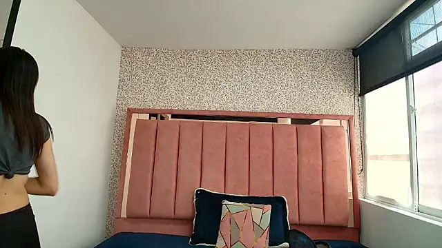 Hanna Lee   online show from 03/14/26, 08:03