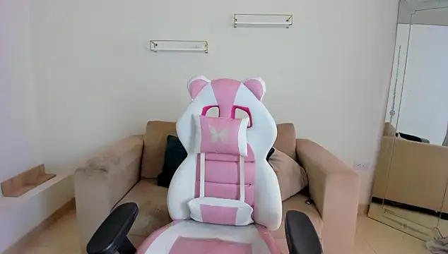 april smiith online show from 01/09/26, 01:14