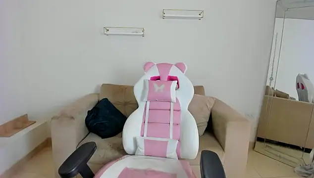 april smiith online show from 01/10/26, 12:18