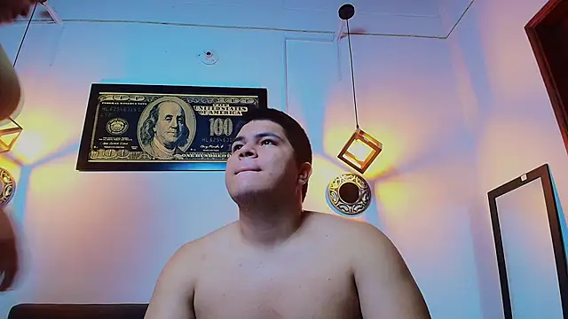 naomi campbel  online show from 03/31/26, 03:01